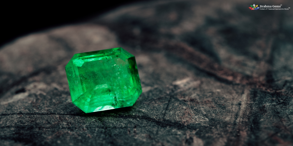 Natural Green Emerald Stone